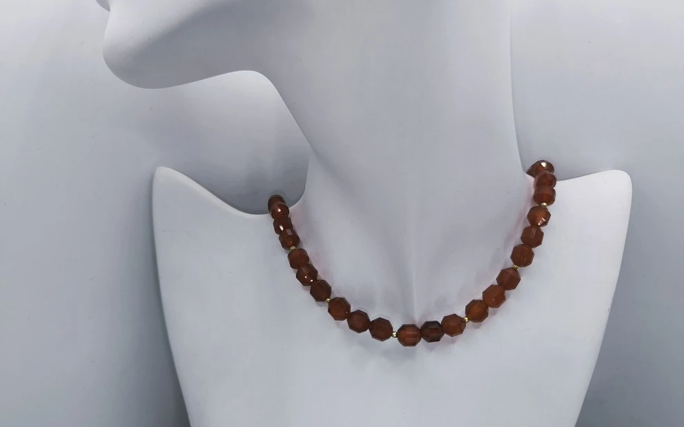 Бусы из сердолика ар-3