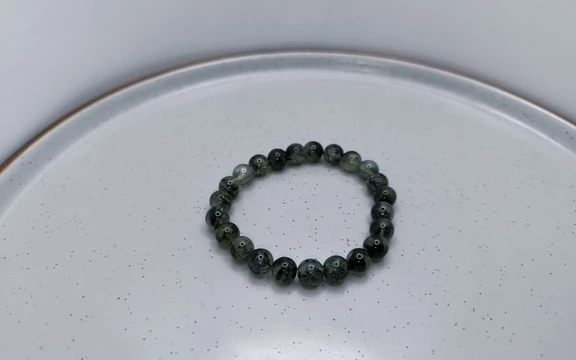 Браслет из пренита ар-2