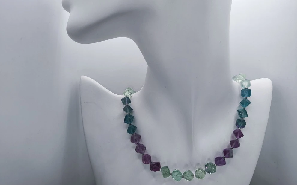 Бусы из флюорита
