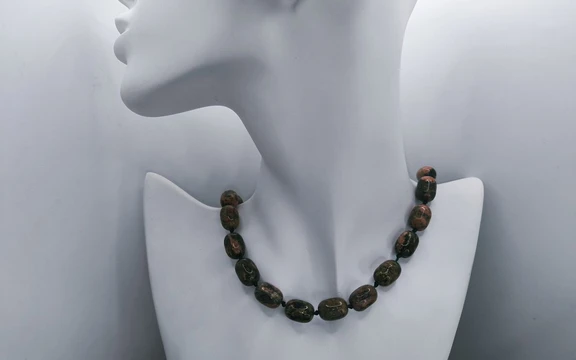 Бусы из яшмы ар-4