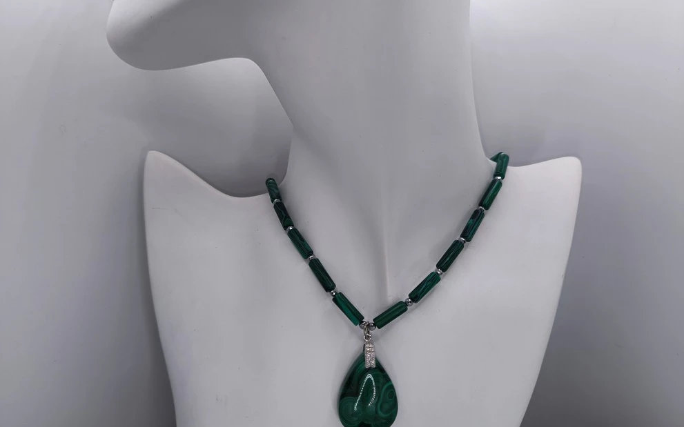 Бусы из  малахита ар-2