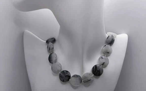 Бусы из волосатика ар-3