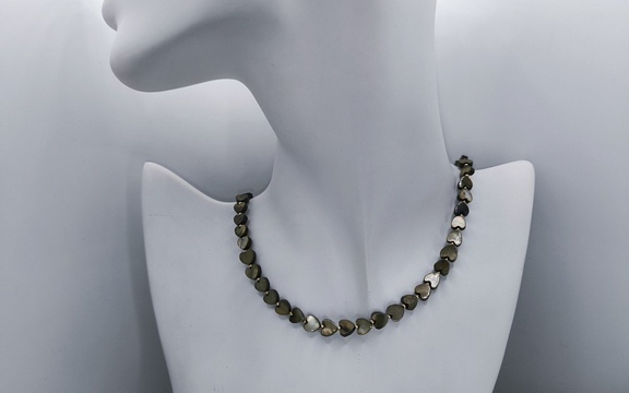 Бусы из перламутра