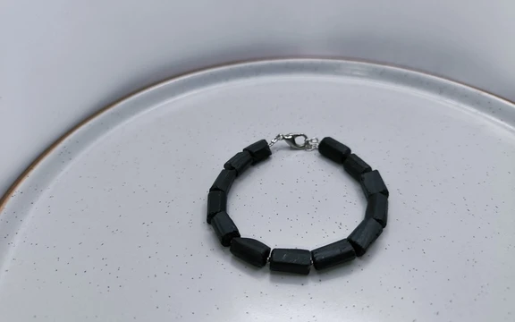 Браслет из черного турмалина-шерла