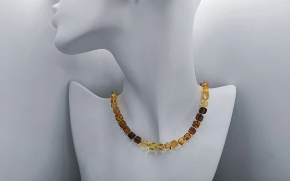 Бусы из янтаря ар-4