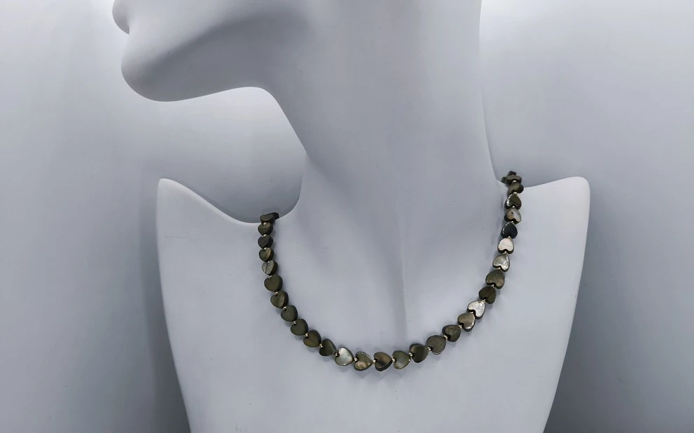 Бусы из перламутра