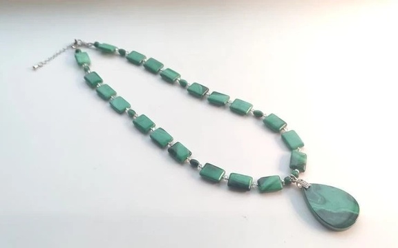 Бусы из малахита ар-6
