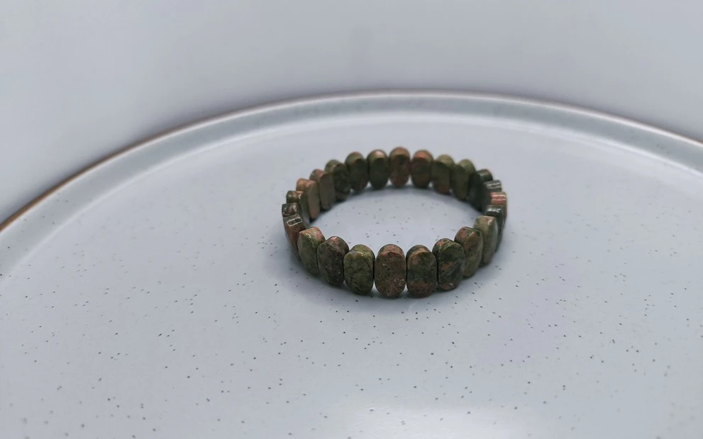 Браслет из яшмы ар-8