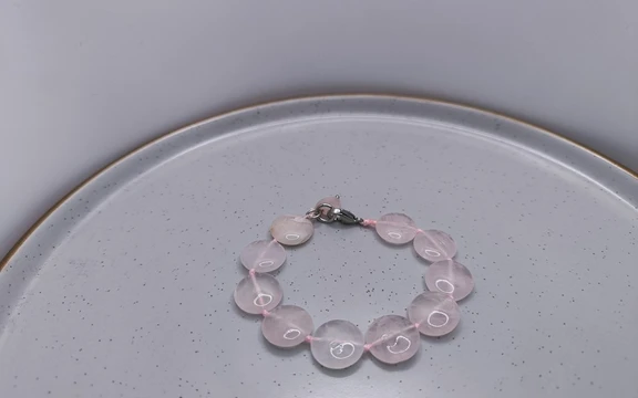 Браслет из розового кварца