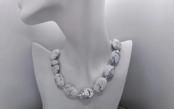 Бусы их кахолонга