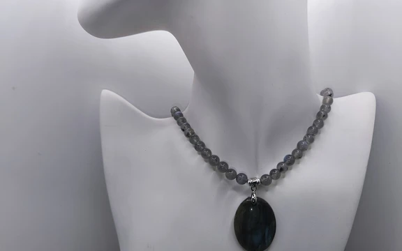 Бусы из лабрадора ар-2
