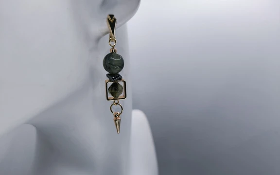 Серьги из пренита ар-3