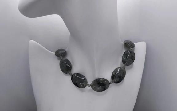 Бусы из лабрадора ар-3