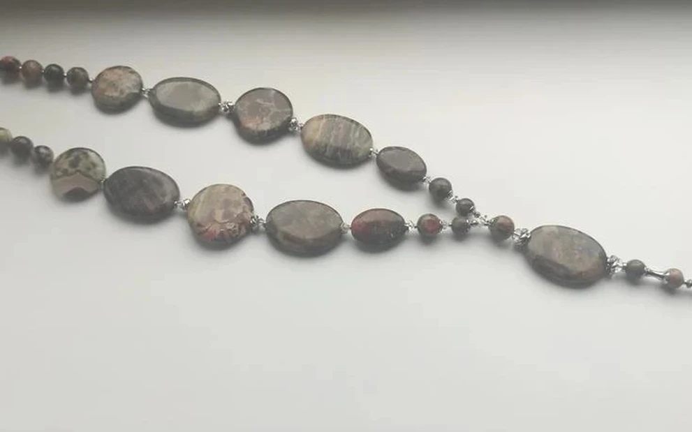 Бусы из яшмы ар-14