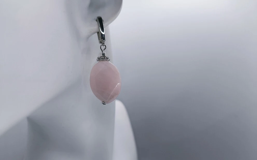 Серьги из розового кварца