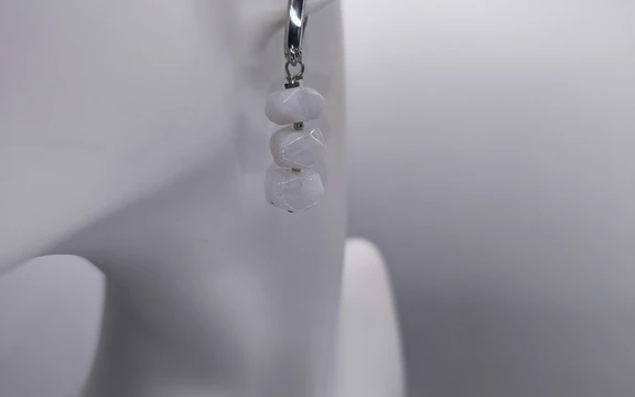 Серьги из лунного камня