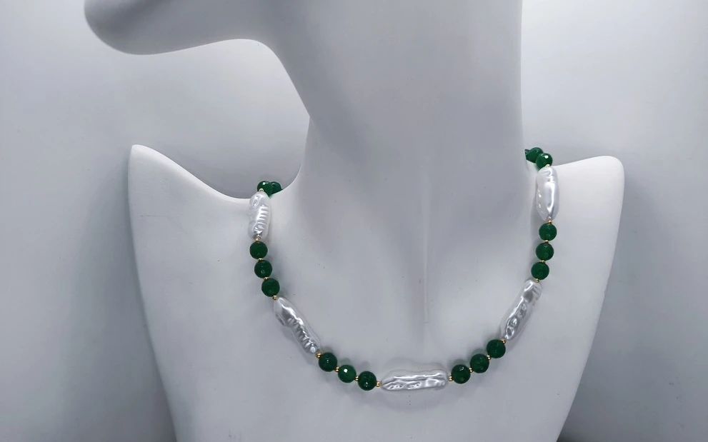 Бусы с хризопразом ар-2