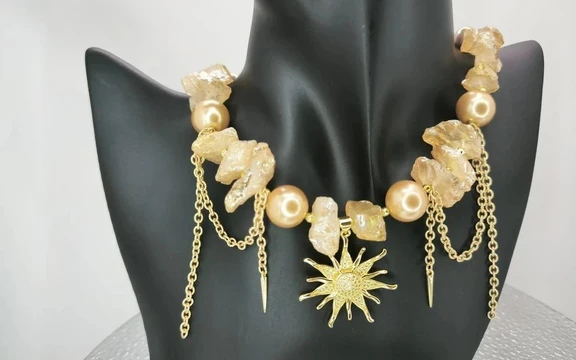 Бусы бижутерия  с подвеской и цепями