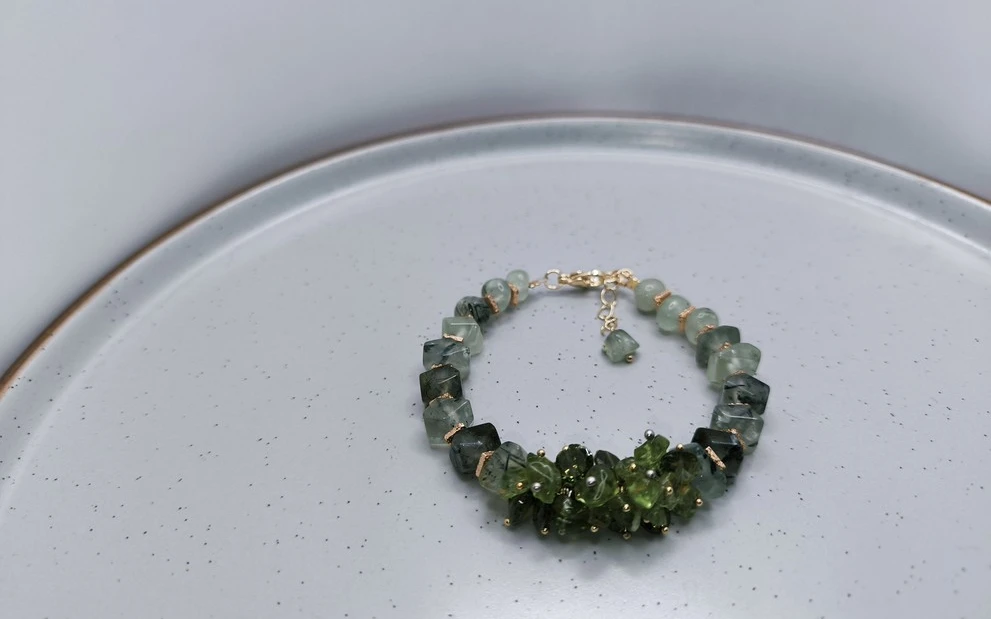 Браслет из пренита ар-3