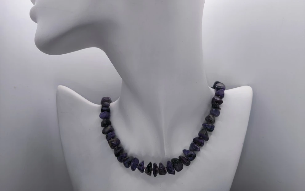 Бусы из чароита