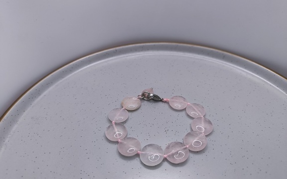 Браслет из розового кварца