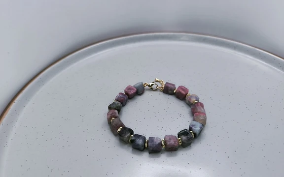 Браслет из турмалина