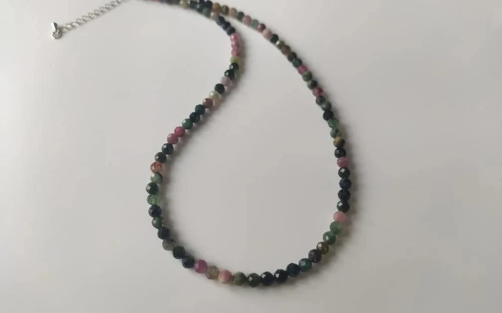 Бусы из турмалина граненые