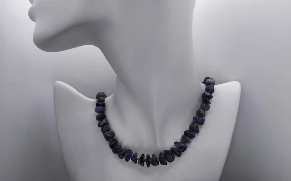 Бусы из чароита