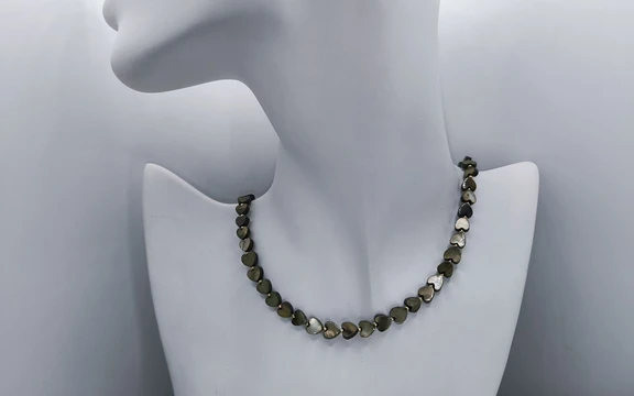 Бусы из перламутра