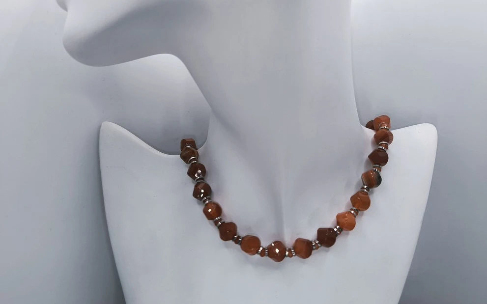 Бусы из сердолика ар-6